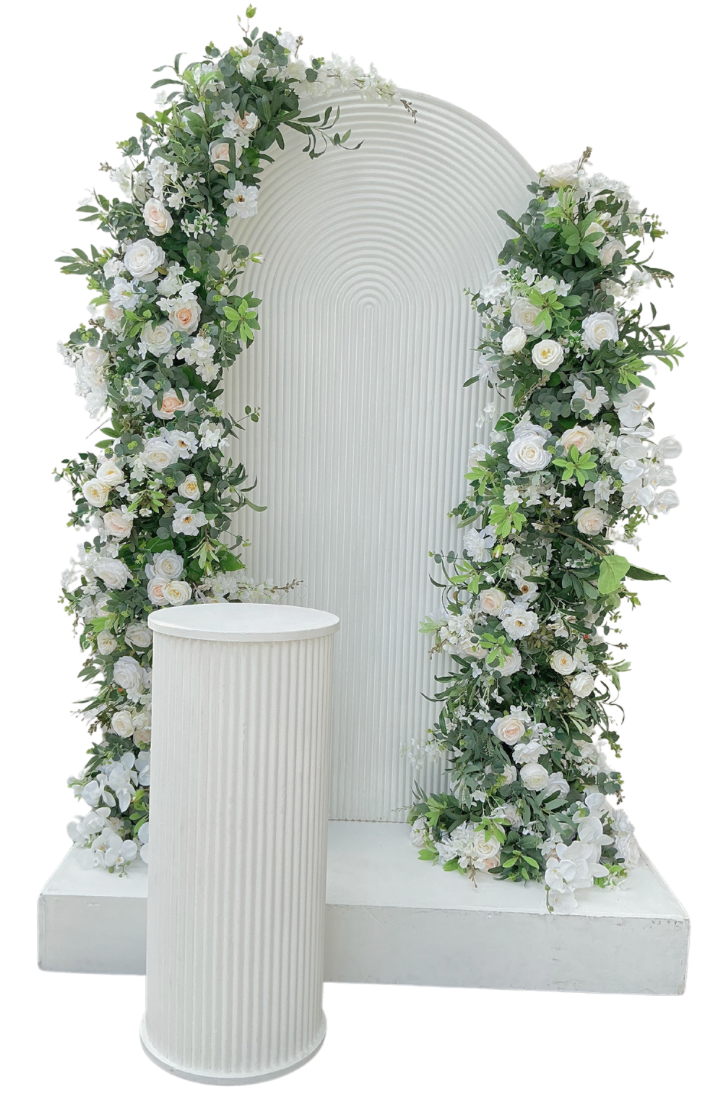 Green and white/peach Ripple and floral backdrop arrangment